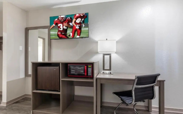 Red Roof Inn Canton, TX