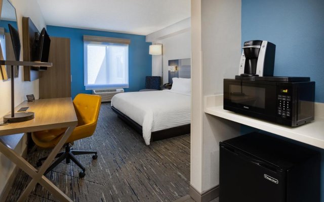 Holiday Inn Express Hotel & Suites New Tampa I-75, an IHG Hotel