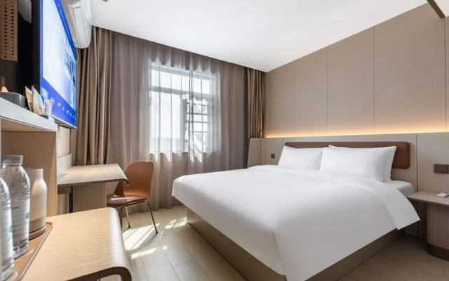 Hanting Express Shanghai Hongqiao Huqingping Road