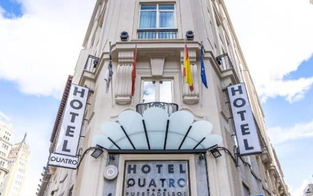 Отель Quatro Puerta Del Sol