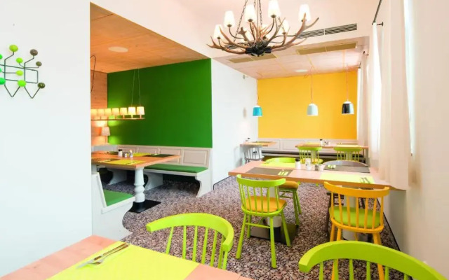Hey Lou Hotel Piding	