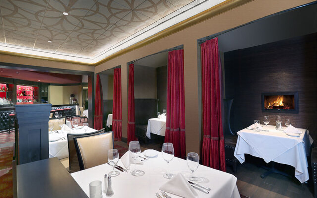 Wyndham Grand Fallsview Hotel