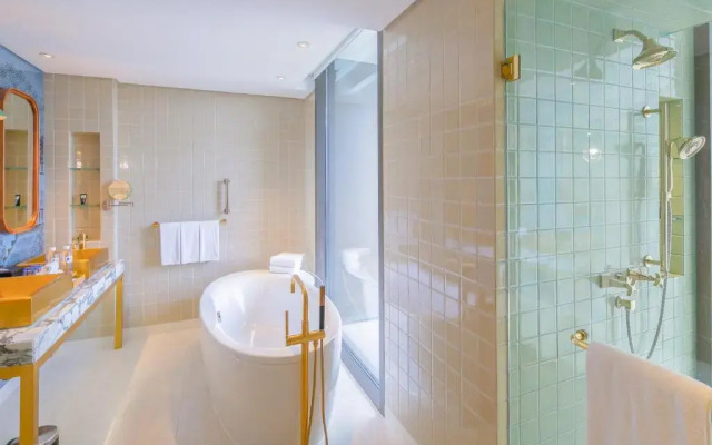 Hotel Indigo Bangkok Wireless Road by IHG