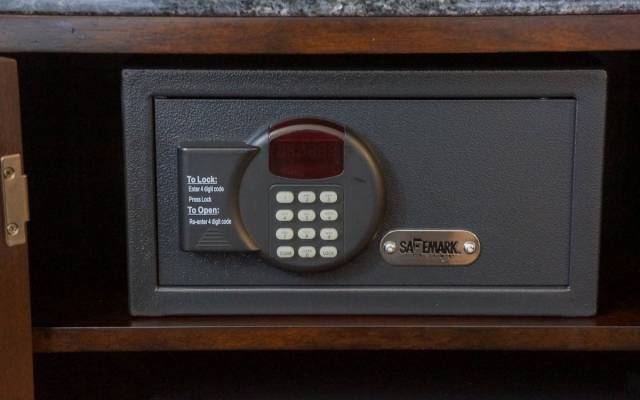 Отель Skybridge Seattle Airport