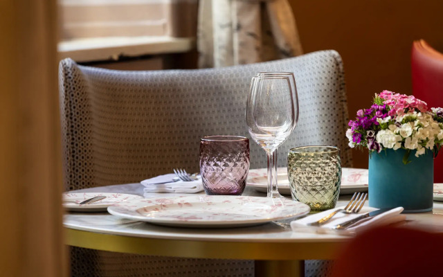 Anglo American Hotel Florence, Curio Collection by Hilton