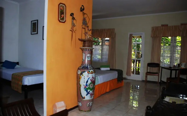 de Daunan Home and Garden Guest House