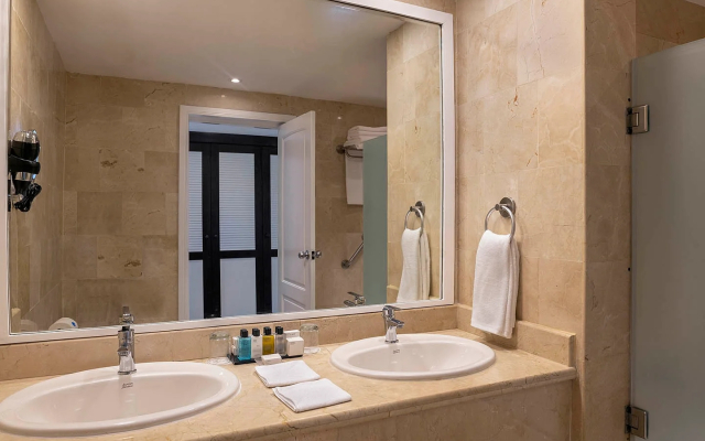 Ocean Blue & Sand Beach Resort - All Inclusive