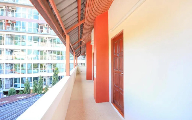 Ban Elephant Blanc Apartment