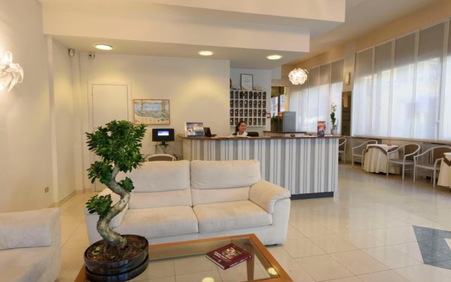 Primavera Hotel