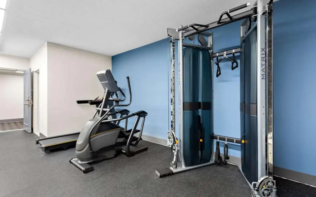 SureStay Plus by Best Western Windsor
