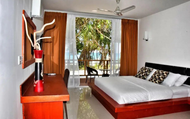 Athiri Beach Maldives