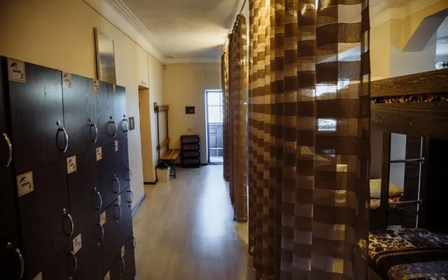 DOMhostel