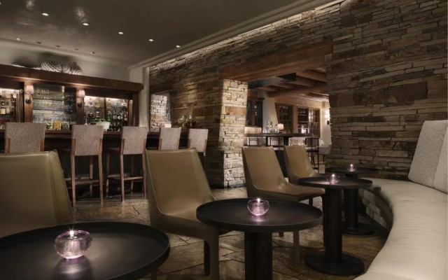 Rosewood Inn of the Anasazi