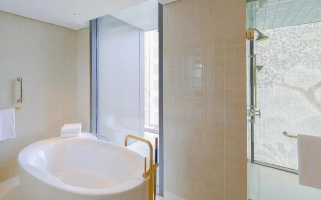 Hotel Indigo Bangkok Wireless Road by IHG