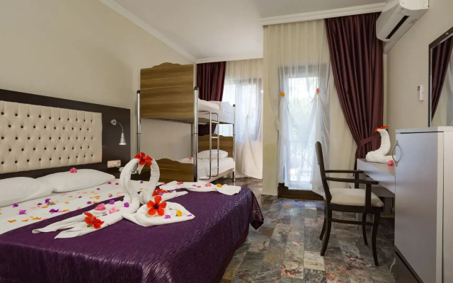 Club Akman Beach Hotel