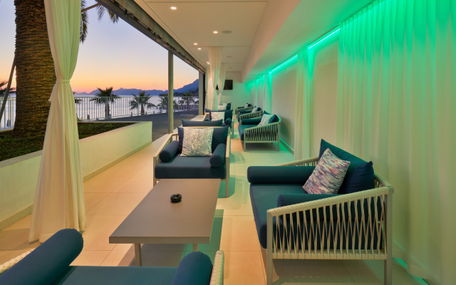 Medora Auri Family Beach Hotel