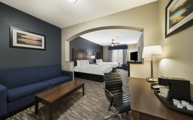 Best Western Plus Lake Dallas Inn & Suites