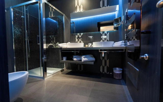 Divina Luxury Hotel