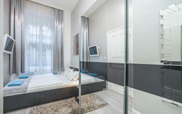 Budapest Silver Apartment