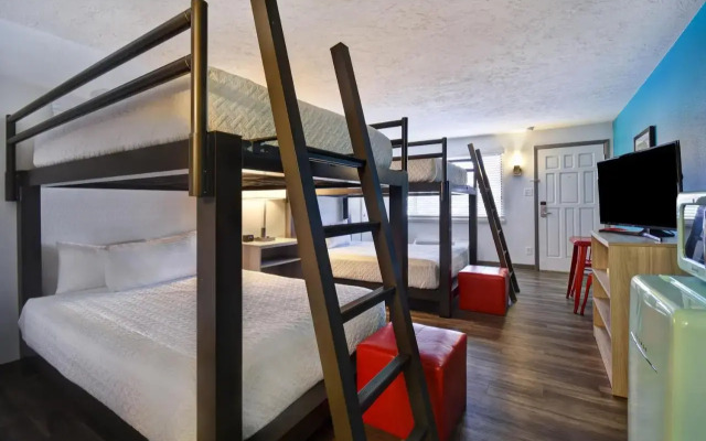 Expedition Lodge