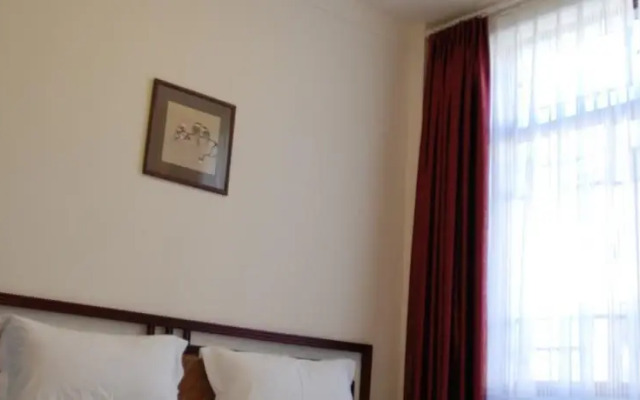 Yunshangsiji Fairyland Hotel of Tengchong Jadeite