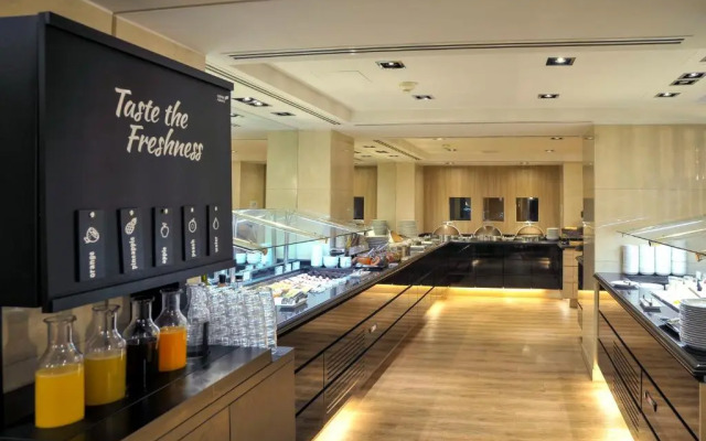 Отель Melia Athens