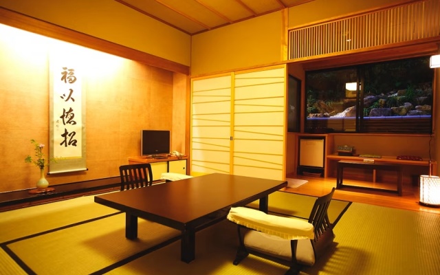 Shuyamakaku 8 Tatami Japanese-Style Shonai Bath room 사진 1