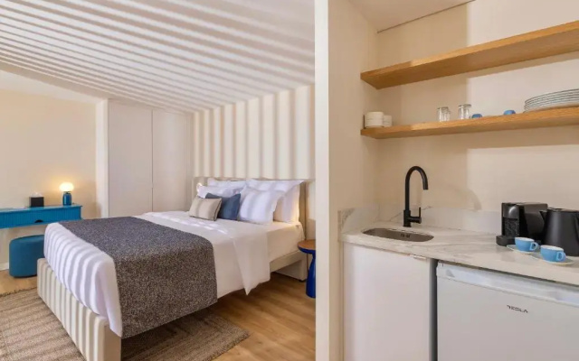 WellClub Family Wellness & Sea View Suites