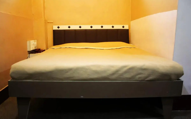 Hotel Monsoon