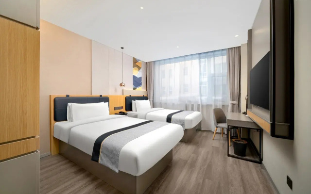 Отель Homeinn Selected (Suifenhe Maxime Building)