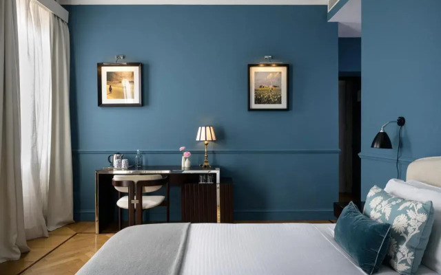 The Fifteen Keys Hotel
