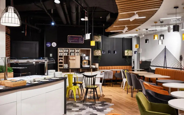 Holiday Inn Express Warsaw - The HUB by IHG