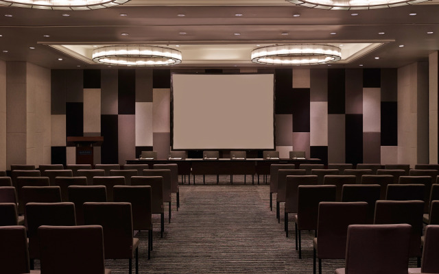 Pullman Bali Legian Beach