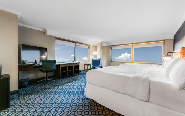 Wyndham Grand Fallsview Hotel