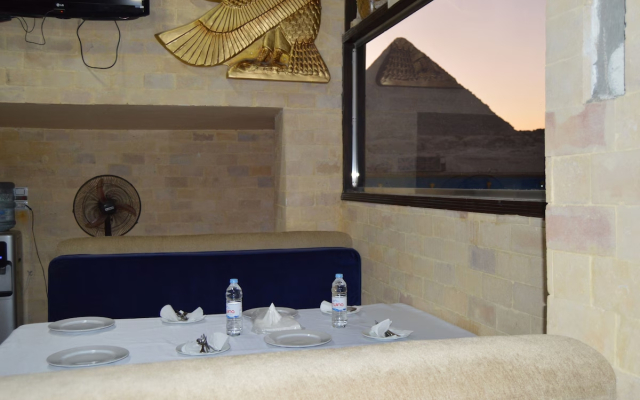 Comfort Pyramids inn