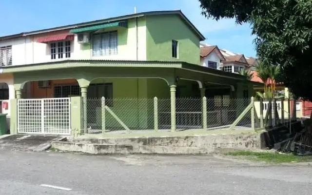Bukit Sekilau Muslim Homestay