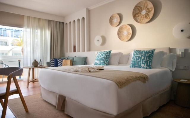 Deluxe Doppel Zimmer with Pool and Sea View, Bild 1 von 4