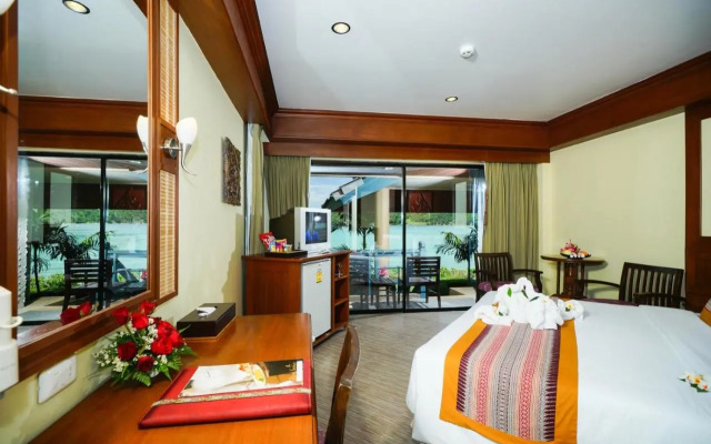 Phi Phi Island Cabana Hotel