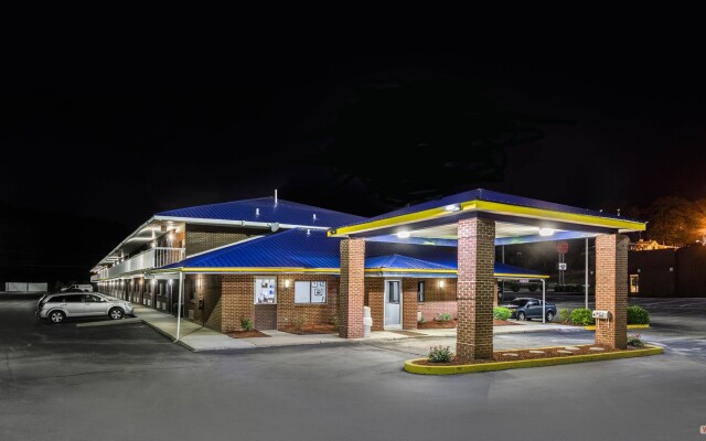 Отель Days Inn by Wyndham Renfro Valley Mount Vernon