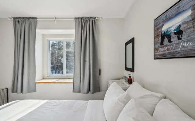 Хостел Manitonga