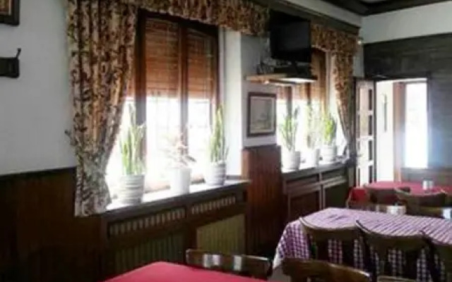 Hôtel-Restaurant La Crémaillère