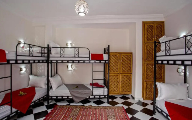 Amour d'auberge - Hostel