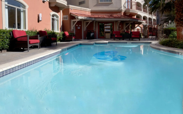 Hotel Indigo San Antonio Riverwalk by IHG
