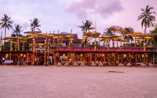Apsara Beachfront Resort Hotel and Villa 