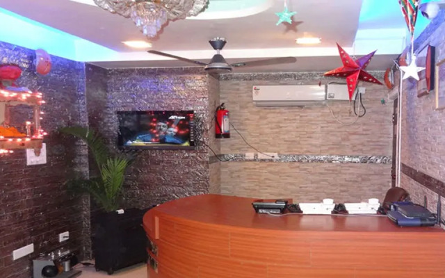 Hotel Nesh Inn