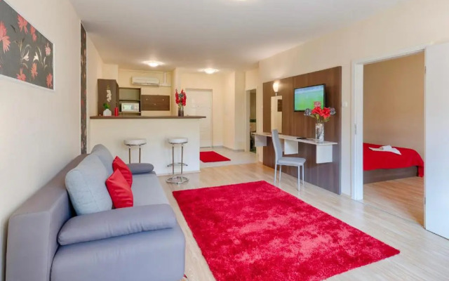 Triple M Hotel