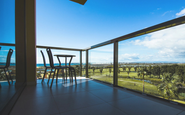 Wine & Books by the Sea
