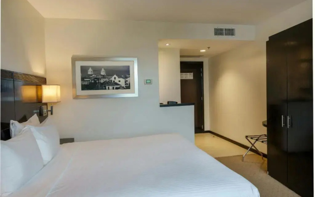 Courtyard by Marriott Panama Metromall
