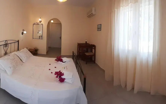 Agia Anna Hotel