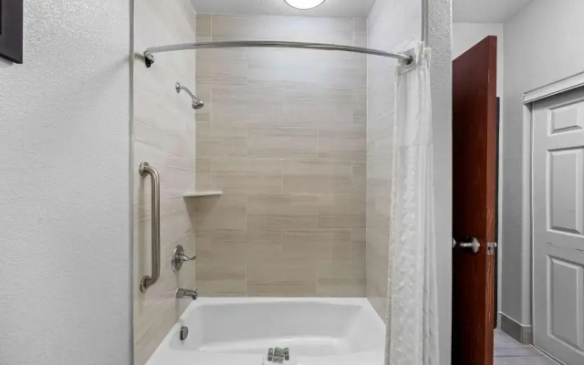 Best Western Palace Inn & Suites